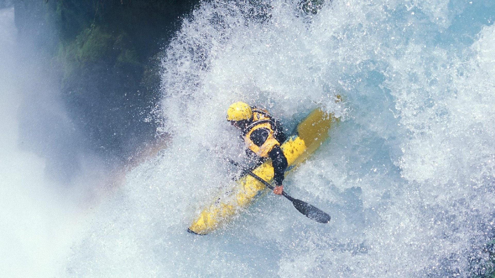 《Apex Legends》收视率持续上涨，是最受欢迎的战术射击游戏之一，apex最火的时候